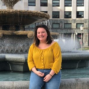 Meet your Posher, Nicole